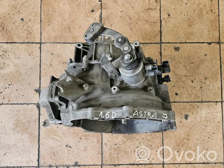 Opel Astra J Mechaninė 6 pavarų dėžė 55575539