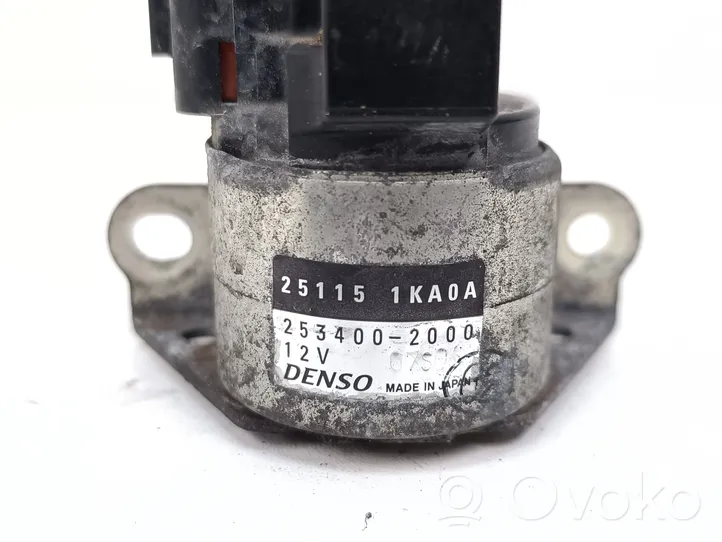 Nissan Juke I F15 Sytytyksen rele 251151KA0A