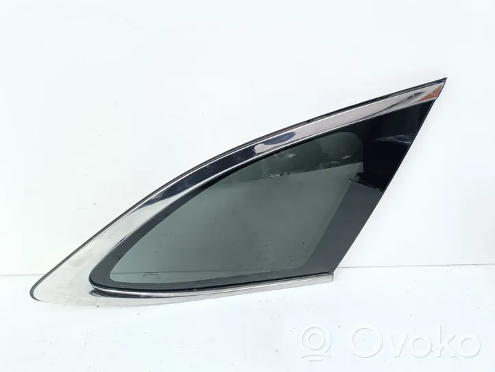 Subaru Outback (BT) Fenêtre latérale avant / vitre triangulaire 0415211179