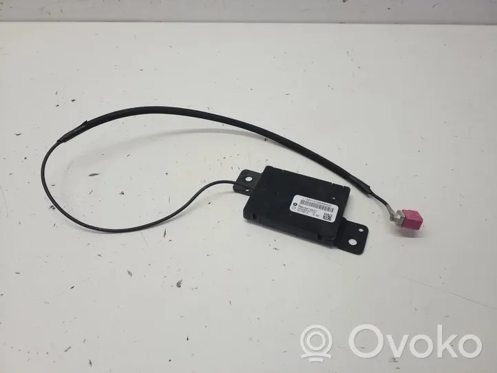 Chrysler Town & Country V Antenna GPS P68069728AC