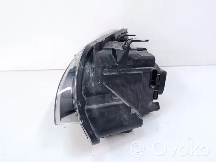 BMW X1 E84 Lampa przednia 7290238