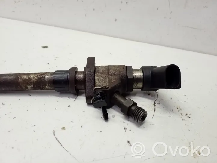 Ford Kuga I Fuel injector 9657144580