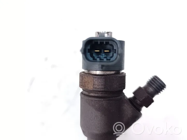 Hyundai ix35 Fuel injector 338002F300