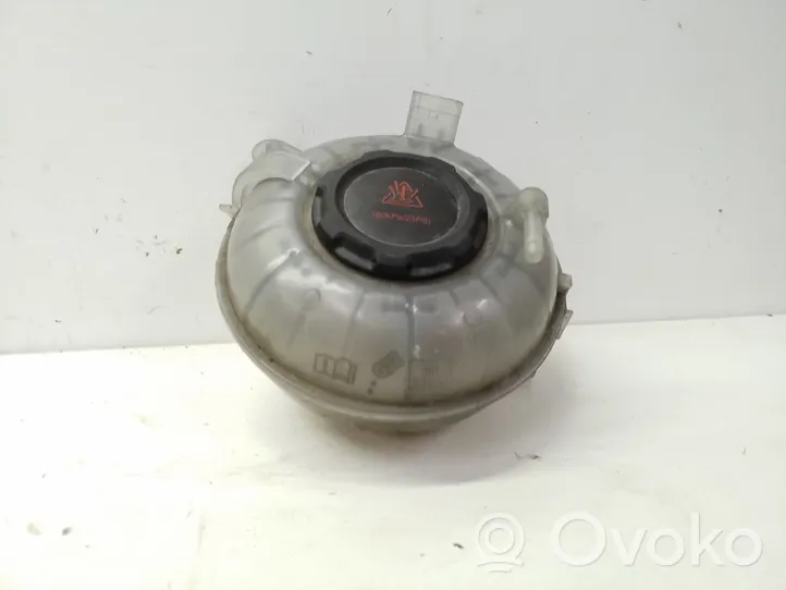 Volkswagen Tiguan Vase d'expansion / réservoir de liquide de refroidissement 5QM121407C