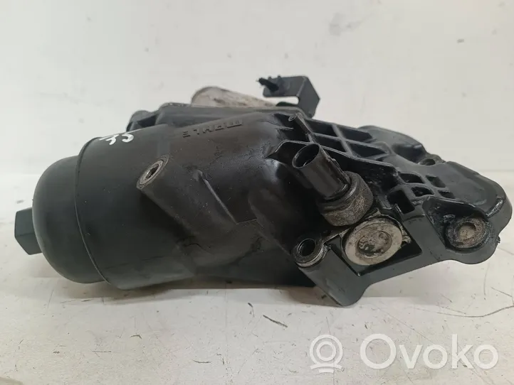 Hyundai i30 Supporto di montaggio del filtro dell’olio 264102A300