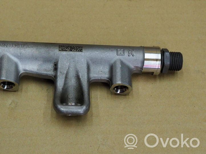 Audi A5 Tuyau de conduite principale de carburant 06N133317A