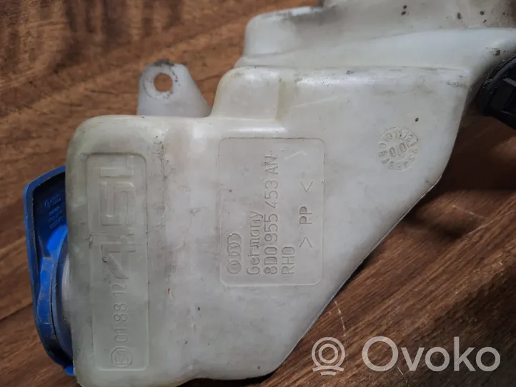 Volkswagen PASSAT B5 Serbatoio/vaschetta liquido lavavetri parabrezza 8D0955453AN