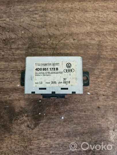 Audi A8 S8 D2 4D Boîtier module alarme 4D0951173B