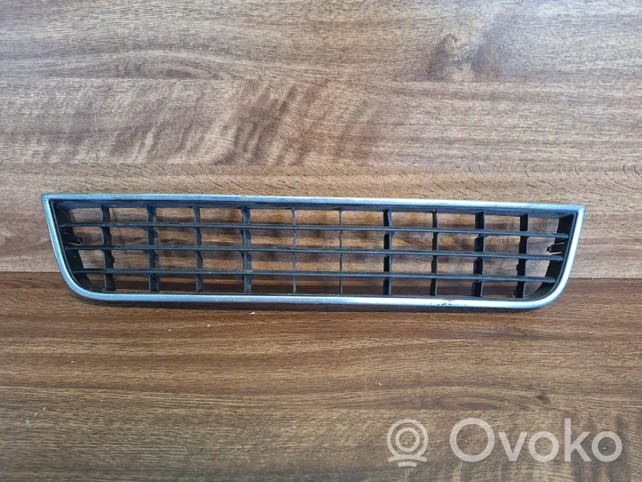 Audi A6 S6 C5 4B Grille inférieure de pare-chocs avant 4B0807683E