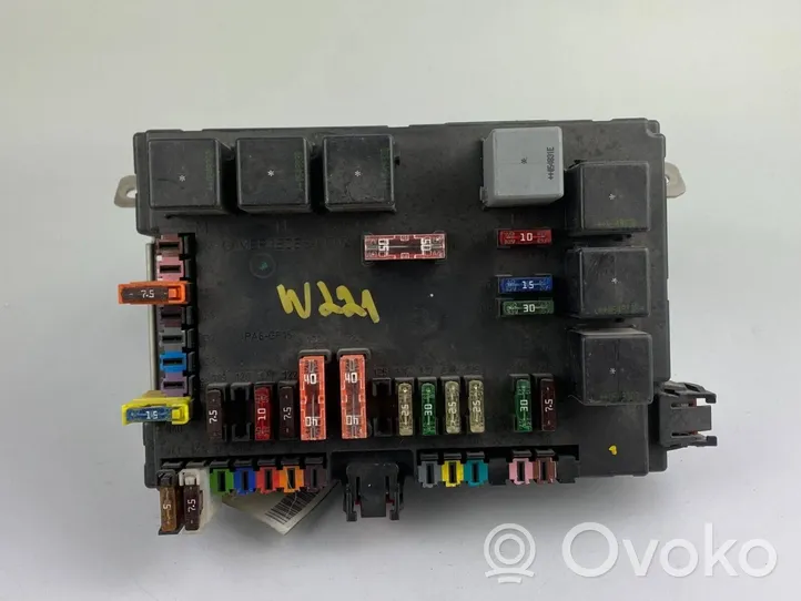 Mercedes-Benz S W221 Fuse module A2215402550