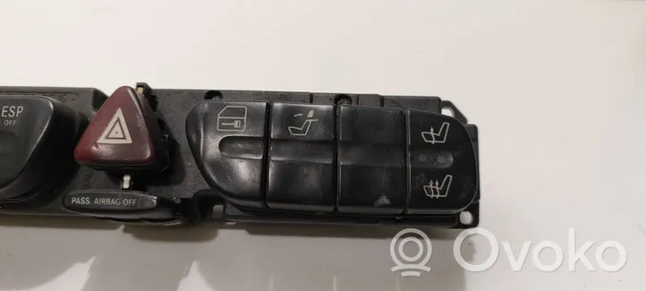 Mercedes-Benz CLK AMG A209 C209 Interrupteur / bouton multifonctionnel 2038216579