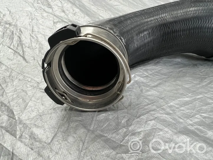 Volvo S60 Tube d'admission de tuyau de refroidisseur intermédiaire 31657757