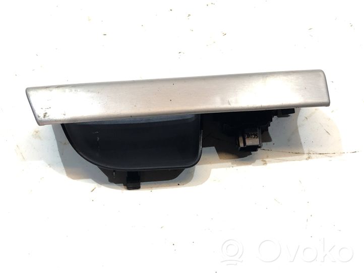 Volvo V50 Support bouton lève vitre porte arrière 8663813