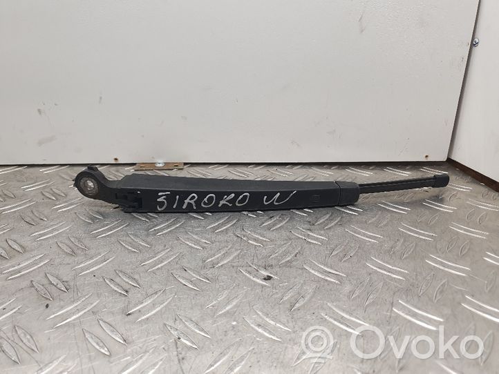 Volkswagen Scirocco Ramię wycieraczki szyby tylnej 1K8955707A