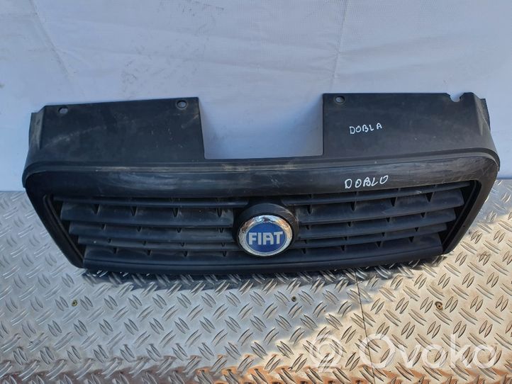 Fiat Doblo Front bumper upper radiator grill 735395576