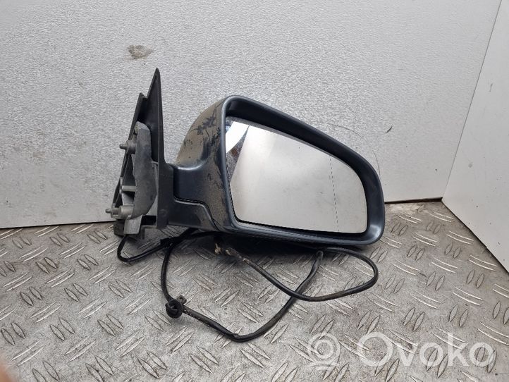 Audi A4 S4 B7 8E 8H Elektryczne lusterko boczne drzwi przednich 010681