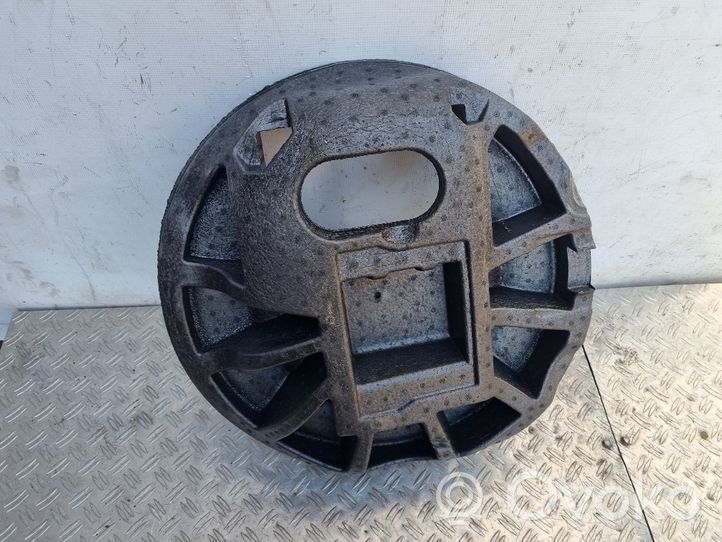 Volvo V70 Supporto di montaggio ruota di scorta 31200283