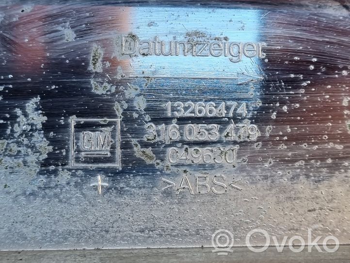 Opel Zafira B Éclairage de plaque d'immatriculation 13266474