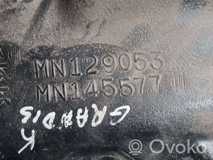 Mitsubishi Grandis Etupyörän sisälokasuojat MN129053