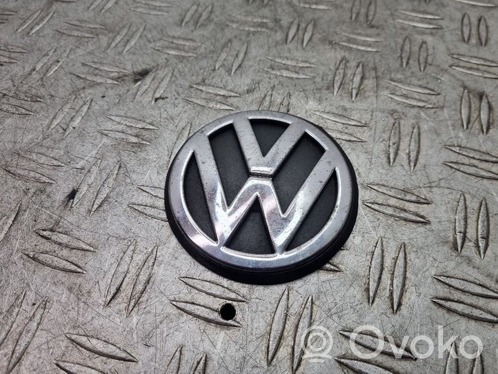 Volkswagen Tiguan Gamintojo ženkliukas 3C9853630A