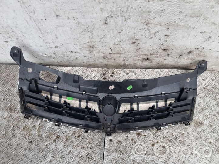 Opel Astra H Maskownica / Grill / Atrapa górna chłodnicy 13225788