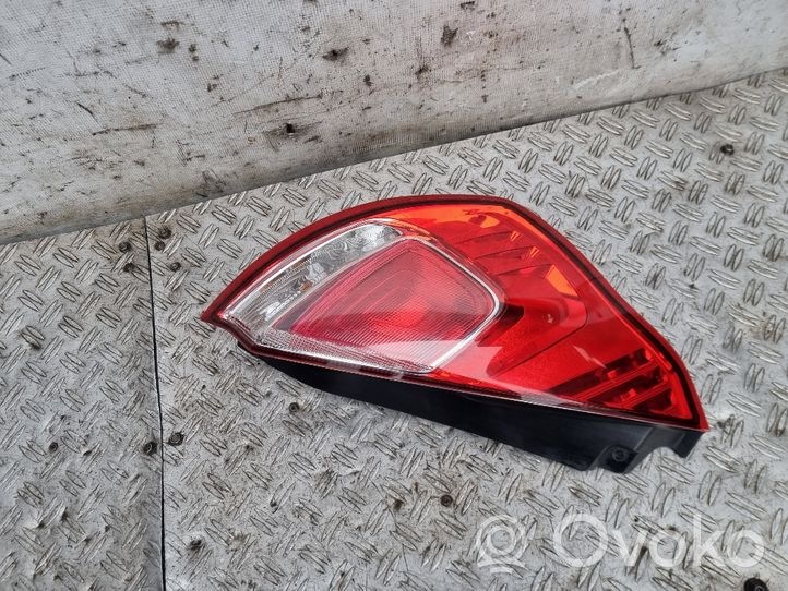 Ford Fiesta Задний фонарь в кузове C1BB13405A