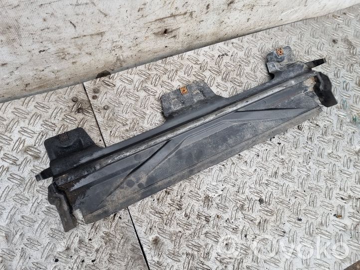 BMW 3 E90 E91 Traverse inférieur support de radiateur 7145287