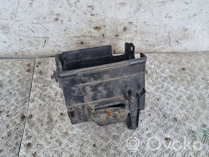 Skoda Fabia Mk1 (6Y) Vassoio batteria 6Q0915331