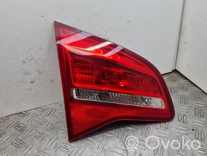 Opel Meriva B Lampy tylnej klapy bagażnika 13260838