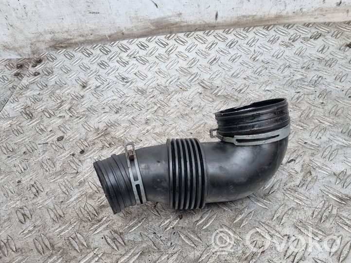 Volkswagen Touareg I Tuyau d'admission d'air 7L6129534