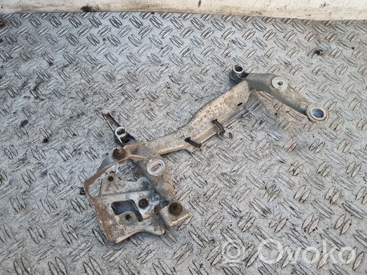 Audi Q7 4L Supporto del compressore ad aria dello pneumatico 7L0616879