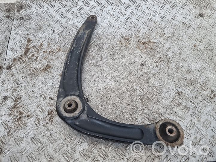 Peugeot 308 Braccio di controllo sospensione anteriore inferiore/braccio oscillante 833548