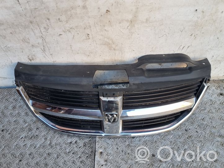 Dodge Journey Etupuskurin ylempi jäähdytinsäleikkö 05178281A