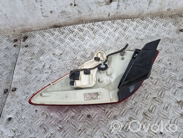 Opel Astra J Lampa tylna 6902527