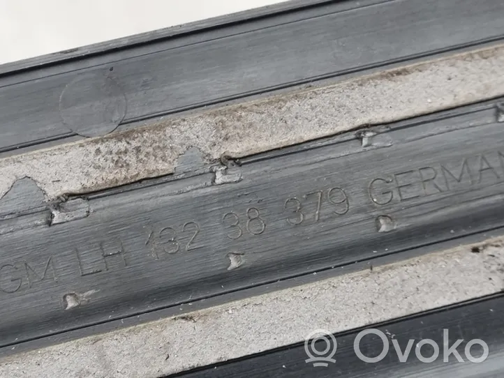 Opel Astra H Front sill trim cover 13238379