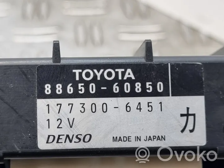 Toyota Land Cruiser (J100) Ilmastointi-lämmityslaitteen ohjausjärjestelmä 8865060850