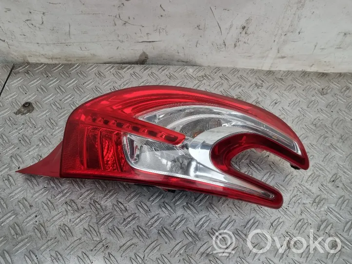 Peugeot 208 Rear/tail lights 9672628380