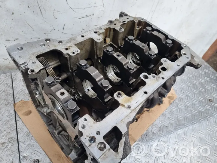 BMW X3 E83 Bloc moteur 7811138