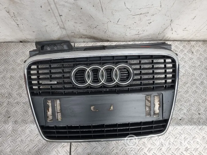 Audi A4 S4 B7 8E 8H Front bumper upper radiator grill 8E0853651J