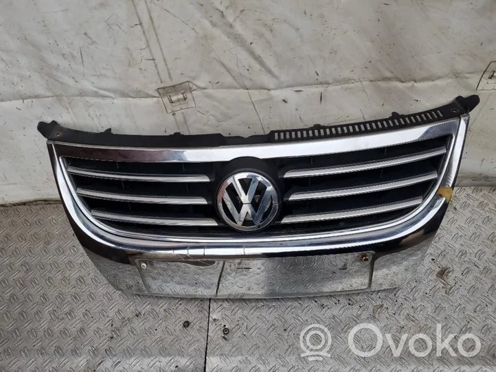Volkswagen Touran I Rejilla superior del radiador del parachoques delantero 1T0853651G