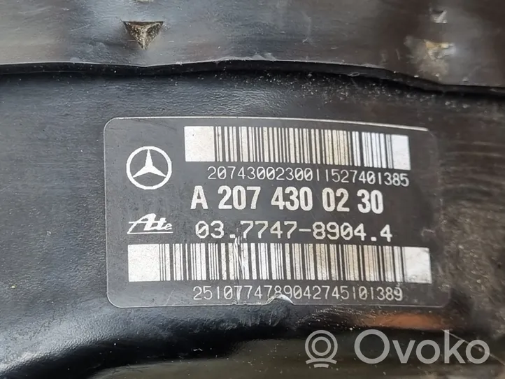 Mercedes-Benz E C207 W207 Wspomaganie hamulca A2074300230