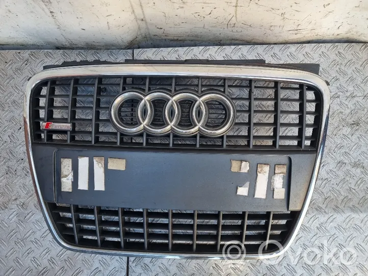 Audi A4 S4 B7 8E 8H Front bumper upper radiator grill 8E0853651M