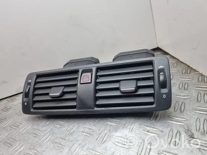 Volvo C70 Dash center air vent grill 39888668