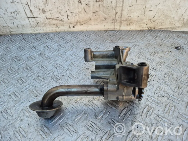 Volkswagen Caddy Oil pump 038115105C