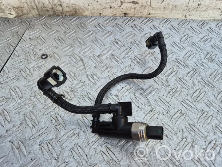 Peugeot 5008 Capteur de pression de carburant 9828711180