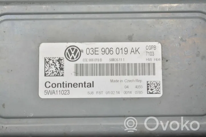 Volkswagen Polo V 6R Sterownik / Moduł ECU 03E906019AK