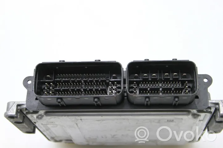 Peugeot 208 Sterownik / Moduł ECU 9842944180