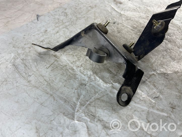 Ford Fusion ABS pump bracket 2S612B389AC