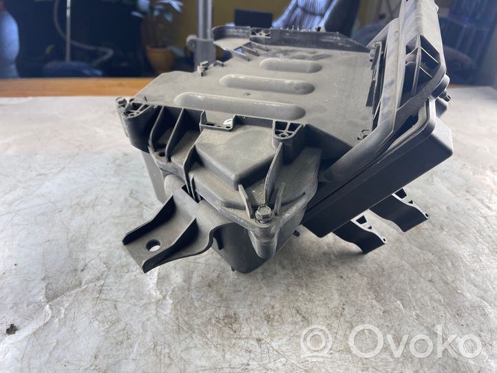 Audi A8 S8 D3 4E Altra parte del vano motore 4E2937118