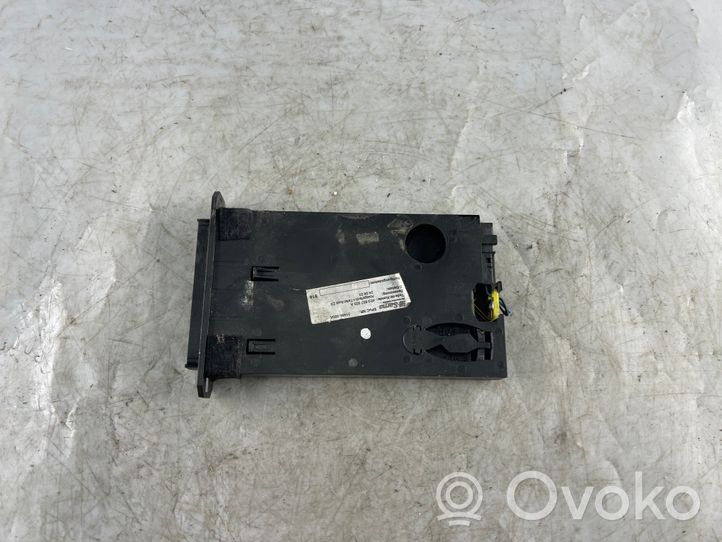 Audi A8 S8 D3 4E Boîte / compartiment de rangement pour tableau de bord 4E0857925A